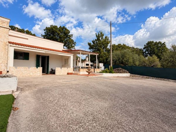 casa indipendente in vendita a Monopoli