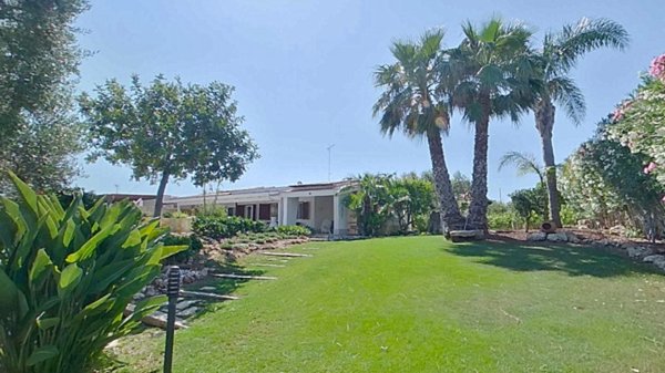 casa indipendente in vendita a Monopoli