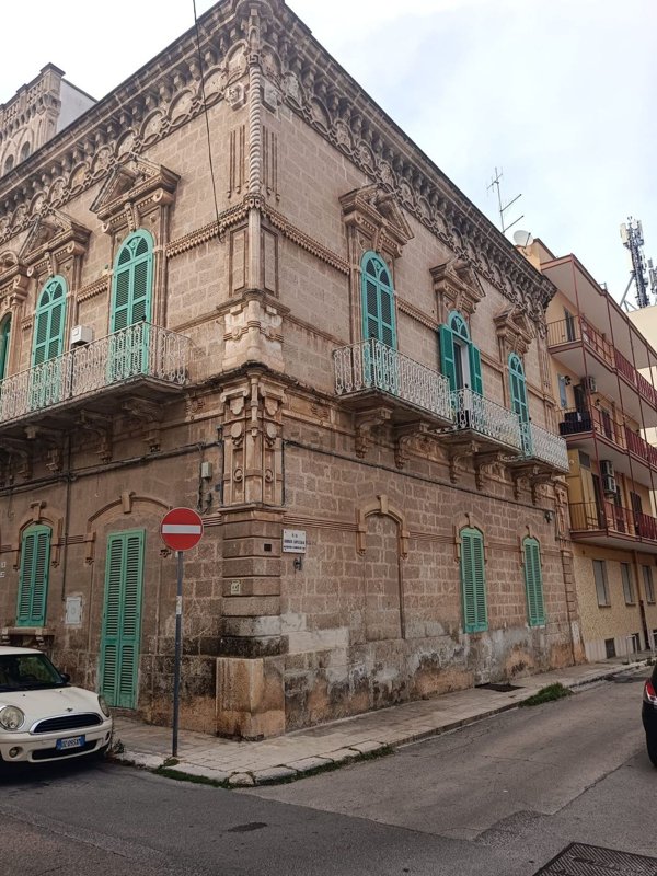 appartamento in vendita a Monopoli in zona Centro Storico