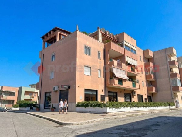 appartamento in vendita a Monopoli in zona Centro Storico