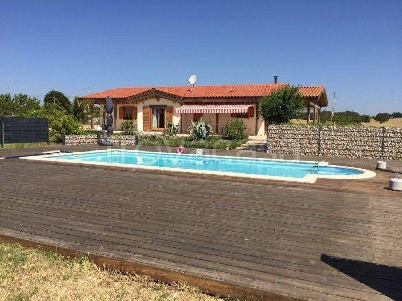 casa indipendente in vendita a Noci