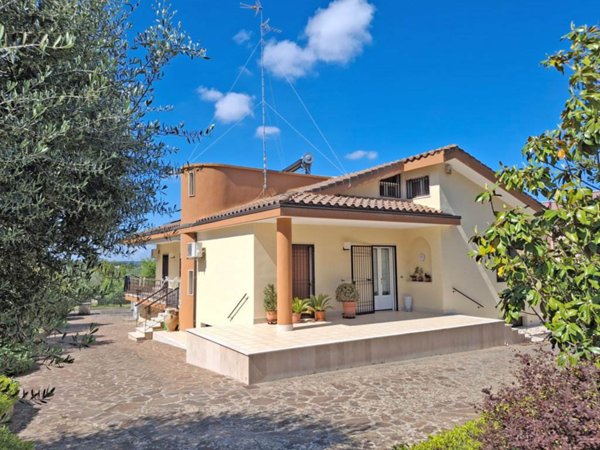 casa indipendente in vendita a Noci