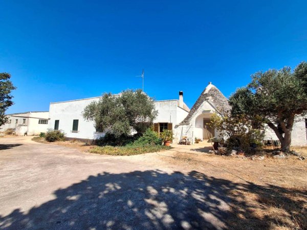 casa indipendente in vendita a Noci