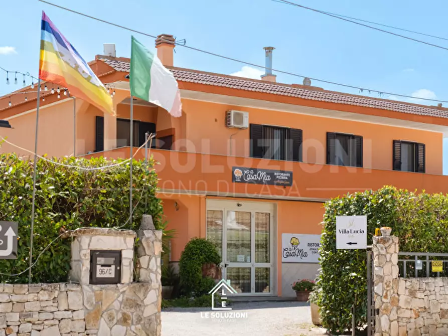 casa indipendente in vendita a Noci in zona Lamadacqua