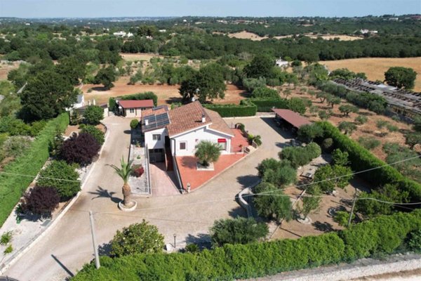 casa indipendente in vendita a Noci