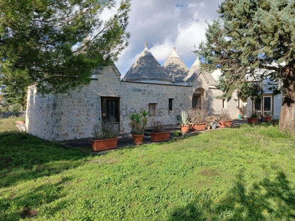 pentavano in vendita a Noci