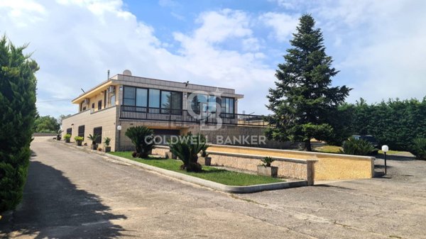casa indipendente in vendita a Noci