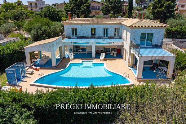 casa indipendente in vendita a Noci
