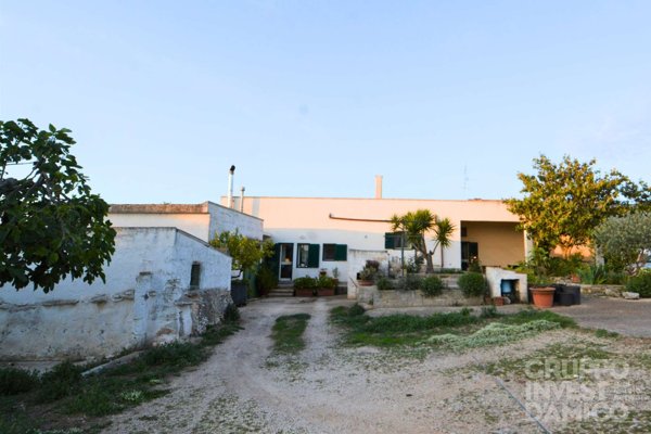 casa indipendente in vendita a Noci in zona Lamadacqua
