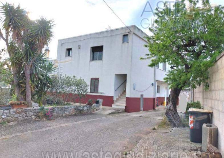 casa indipendente in vendita a Noci