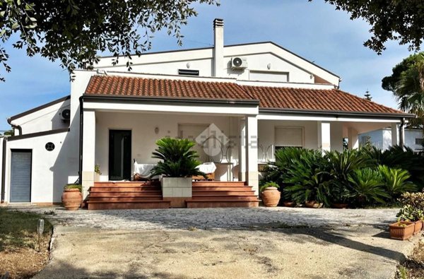 casa indipendente in vendita a Noicattaro in zona Città Giardino