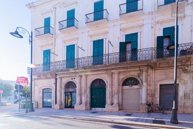 intera palazzina in vendita a Noicattaro