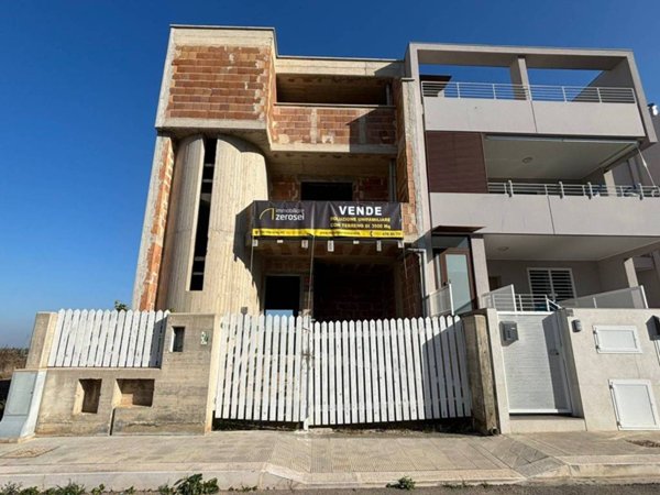 casa indipendente in vendita a Noicattaro