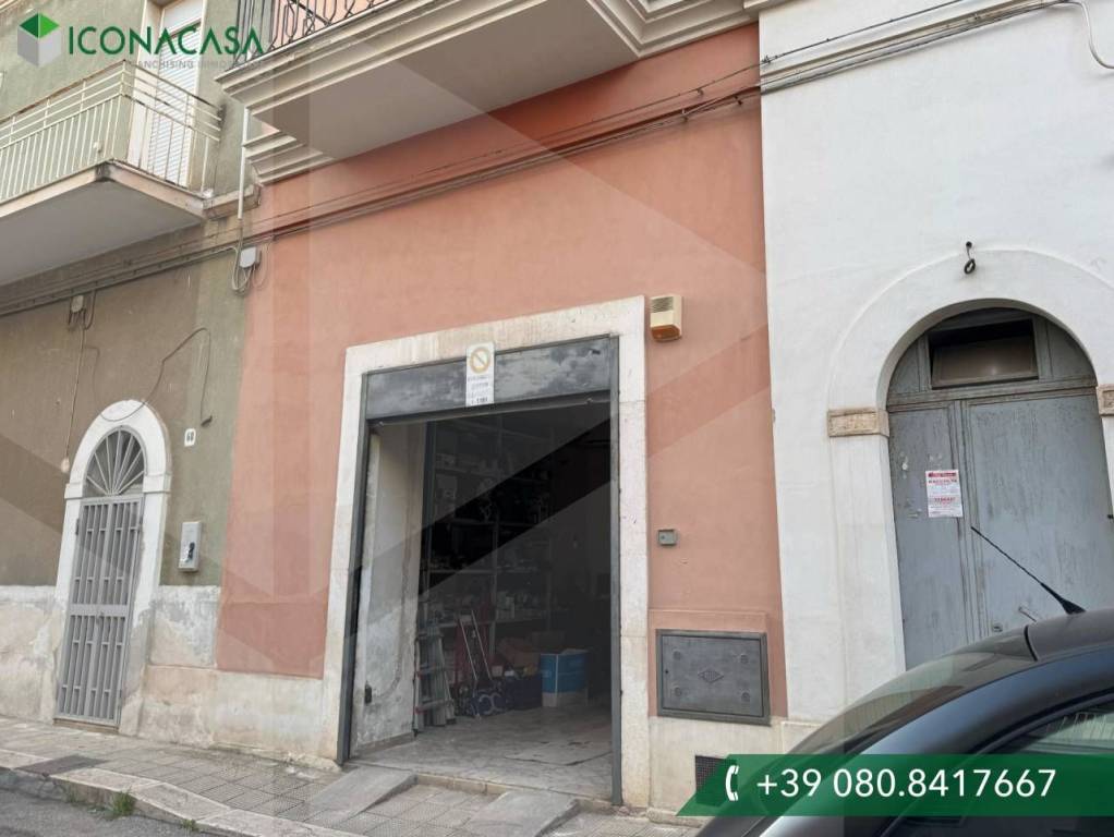 locale commerciale in vendita a Noicattaro