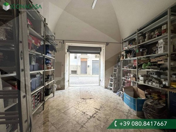 locale commerciale in vendita a Noicattaro