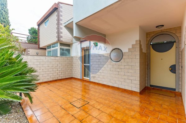 casa indipendente in vendita a Noicattaro in zona Parchitello