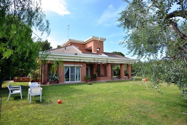 casa indipendente in vendita a Noicattaro in zona Parchitello