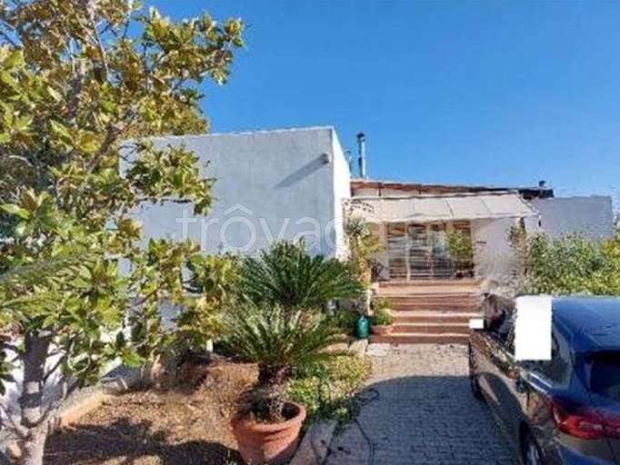 casa indipendente in vendita a Noicattaro