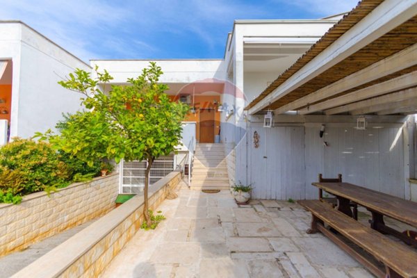 casa indipendente in vendita a Noicattaro
