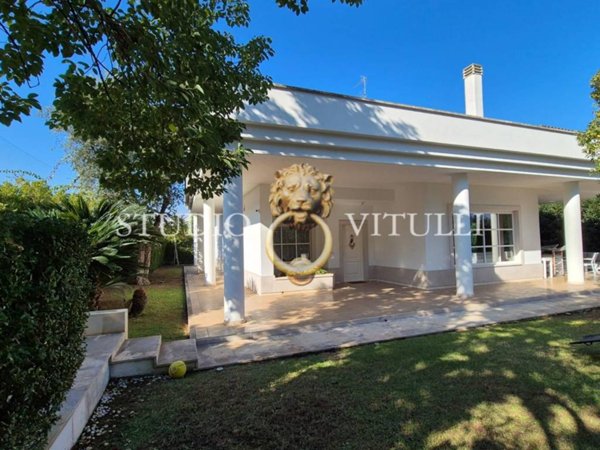 casa indipendente in vendita a Noicattaro in zona Parchitello