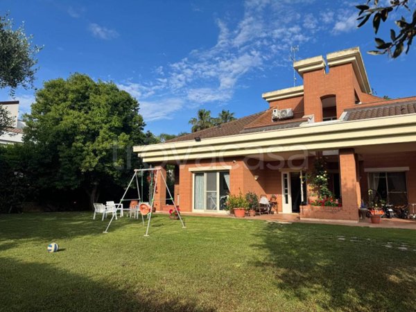 casa indipendente in vendita a Noicattaro in zona Parchitello