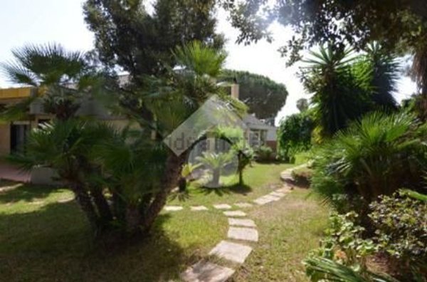 casa indipendente in vendita a Noicattaro in zona Parchitello