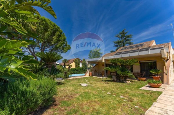 casa indipendente in vendita a Noicattaro in zona Parchitello