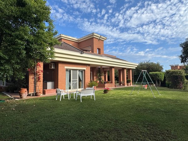 casa indipendente in vendita a Noicattaro in zona Parchitello