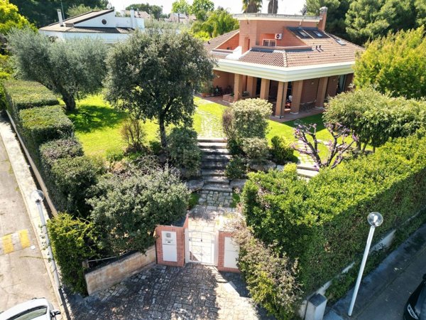 casa indipendente in vendita a Noicattaro in zona Parchitello