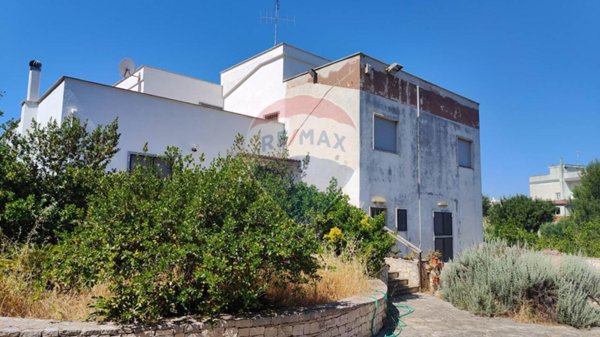 casa indipendente in vendita a Noicattaro in zona Parchitello