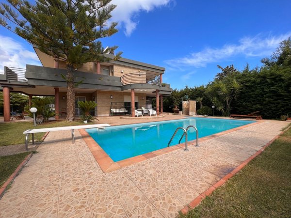 casa indipendente in vendita a Noicattaro