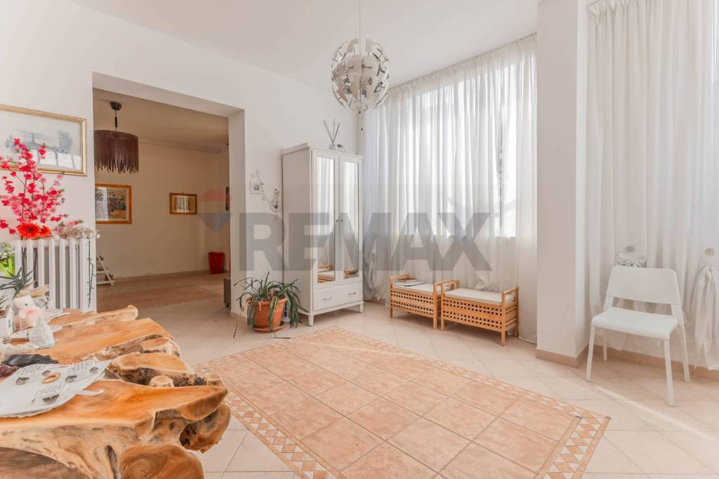 casa indipendente in vendita a Noicattaro in zona Scizzo
