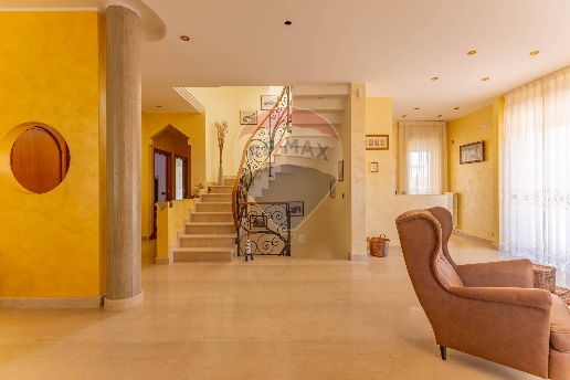 casa indipendente in vendita a Noicattaro in zona Scizzo