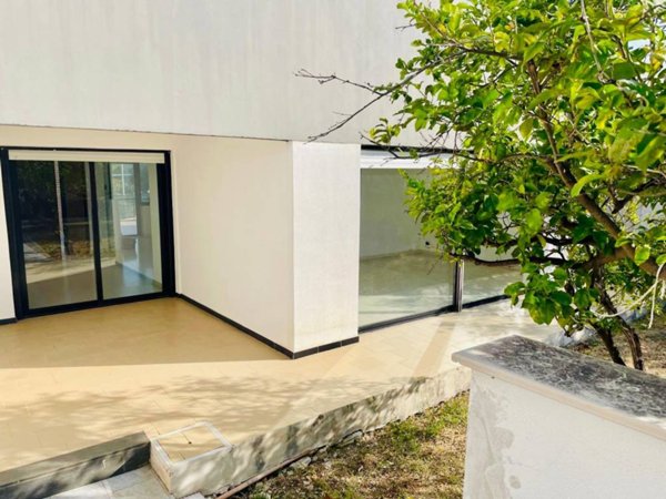 casa indipendente in vendita a Noicattaro in zona Scizzo