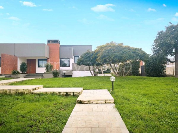 casa indipendente in vendita a Noicattaro in zona Scizzo