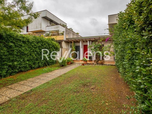 casa indipendente in vendita a Noicattaro in zona Parchitello