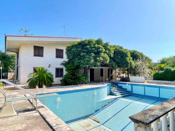 casa indipendente in vendita a Noicattaro in zona Parchitello