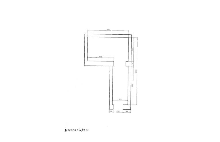 locale commerciale in vendita a Noicattaro