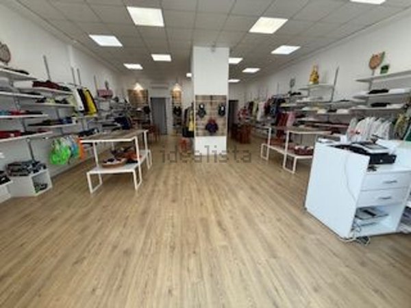 locale commerciale in vendita a Noicattaro