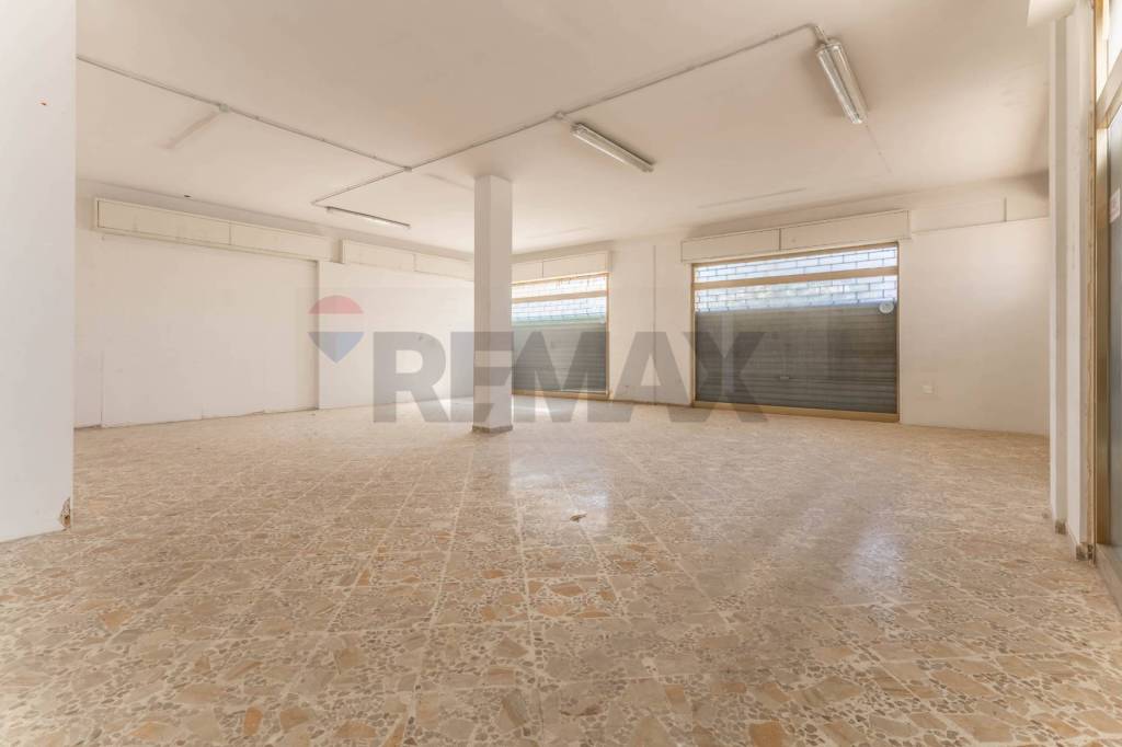 negozio in vendita a Noicattaro