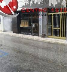 locale commerciale in vendita a Noicattaro