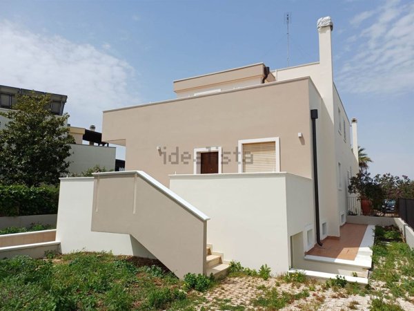 casa indipendente in vendita a Noicattaro in zona Scizzo