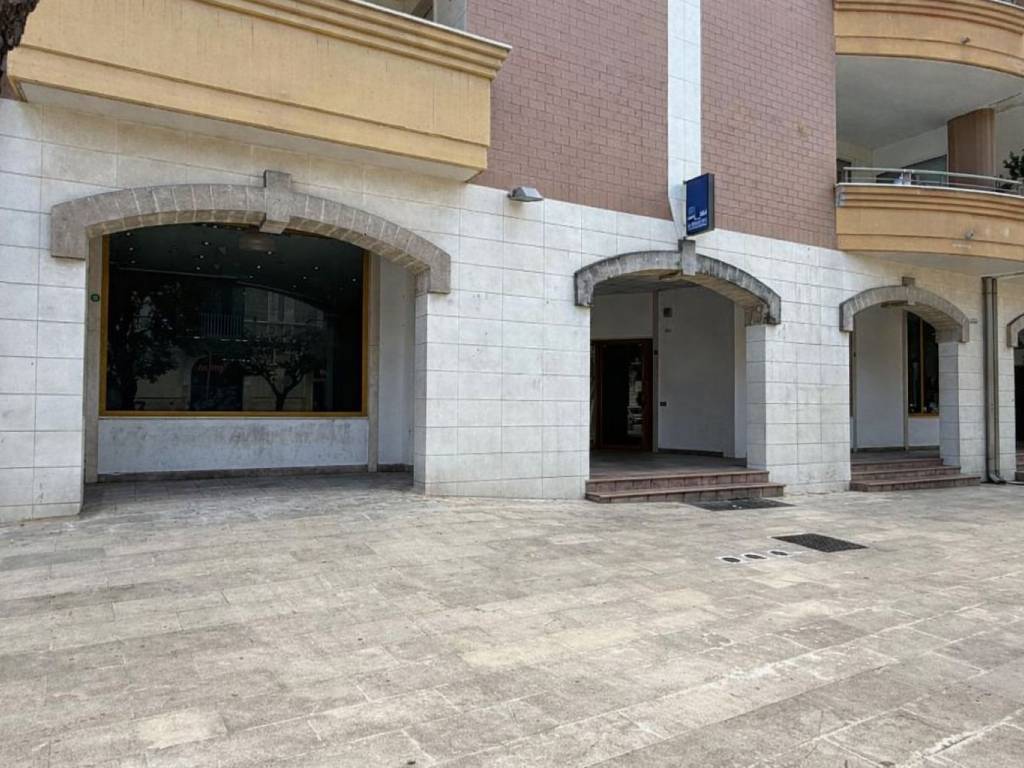 negozio in vendita a Noicattaro