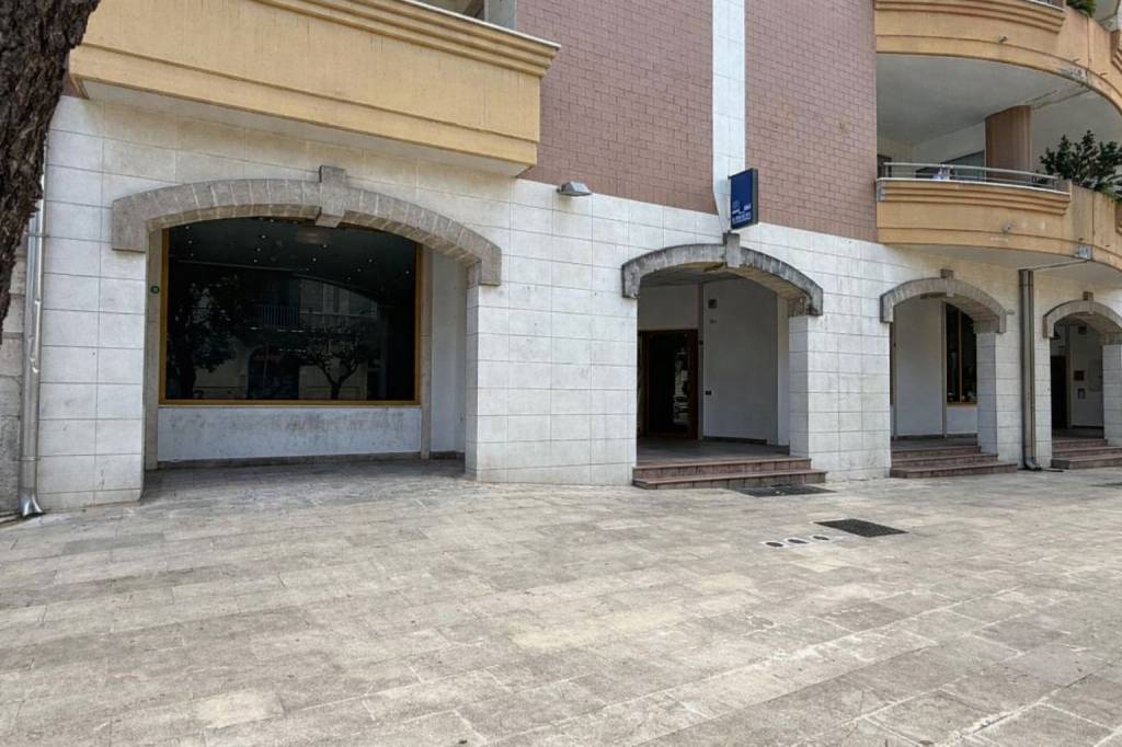 negozio in vendita a Noicattaro