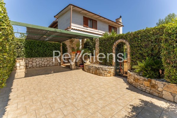 casa indipendente in vendita a Noicattaro