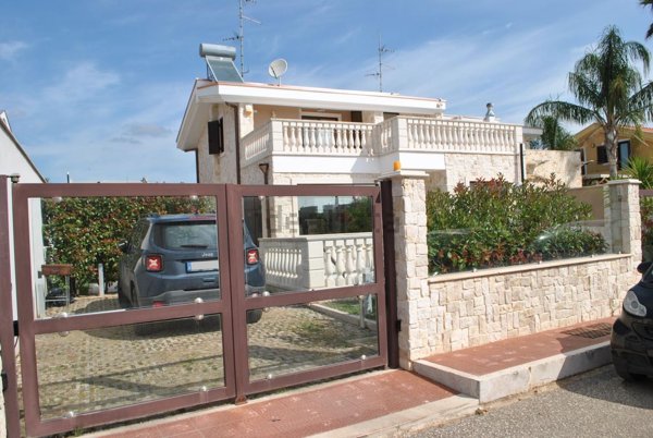 casa indipendente in vendita a Palo del Colle in zona Auricarro