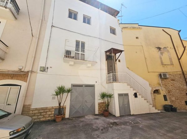 casa indipendente in vendita a Palo del Colle