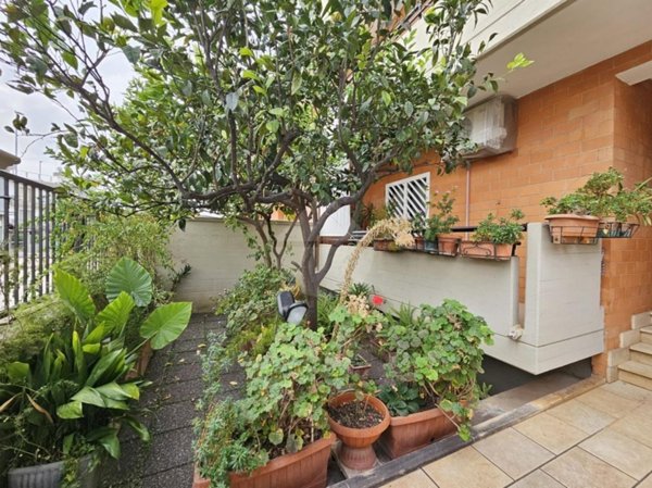 casa indipendente in vendita a Palo del Colle in zona Auricarro