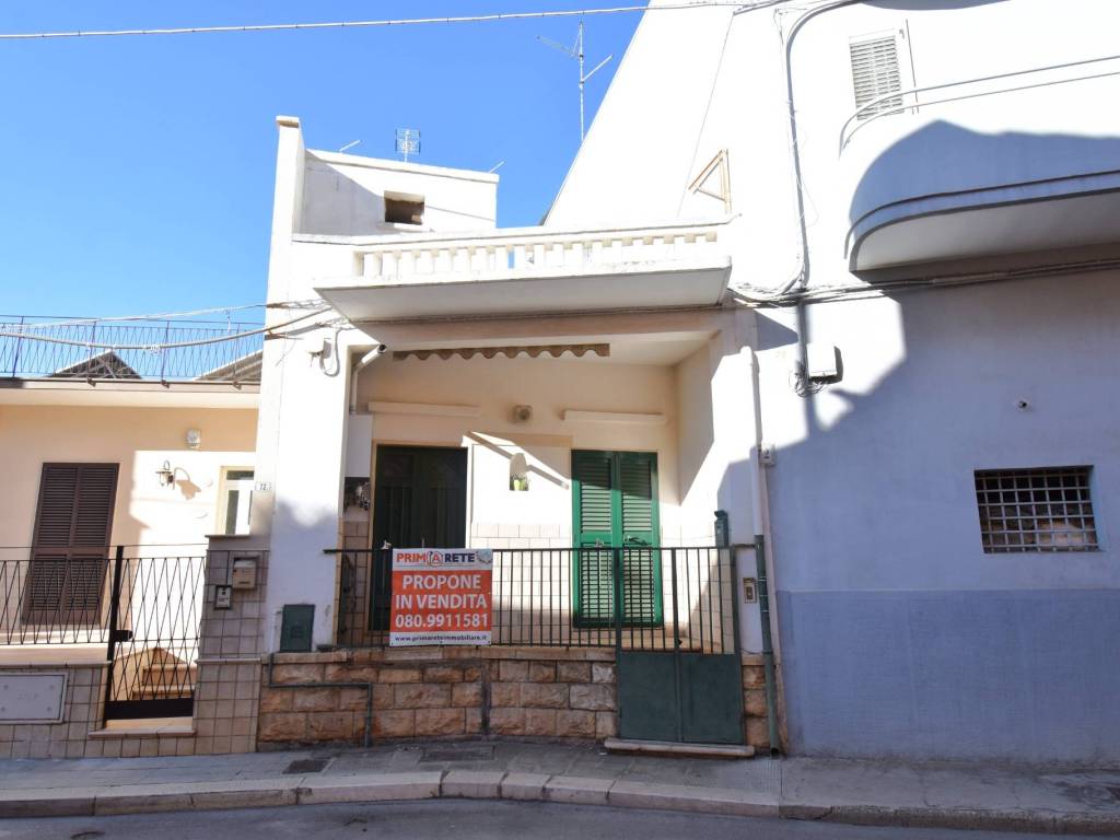 appartamento in vendita a Palo del Colle in zona Auricarro