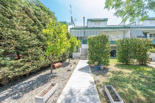 casa indipendente in vendita a Palo del Colle in zona Auricarro